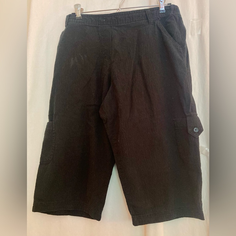 White Stag Black Pull-On Elastic Waist Cargo Pocket Capris Size 4/6 Petite